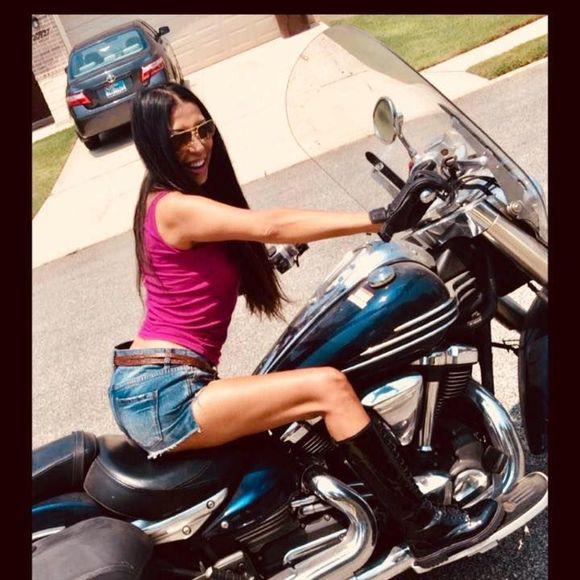 Meet your Posher, Carla - Picture 1 of 1